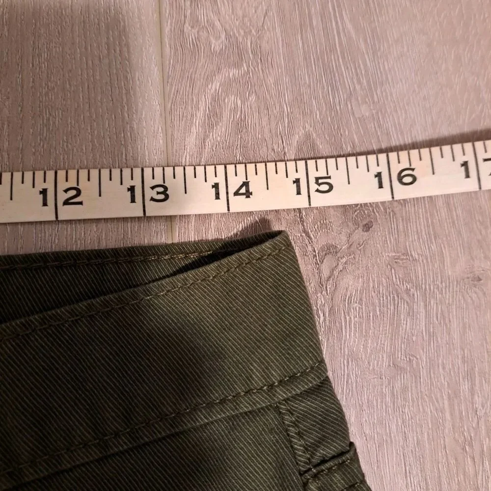 Levi's 502 Regular Taper Warp Stretch Olive‎ Green Pants 29x28* NWT